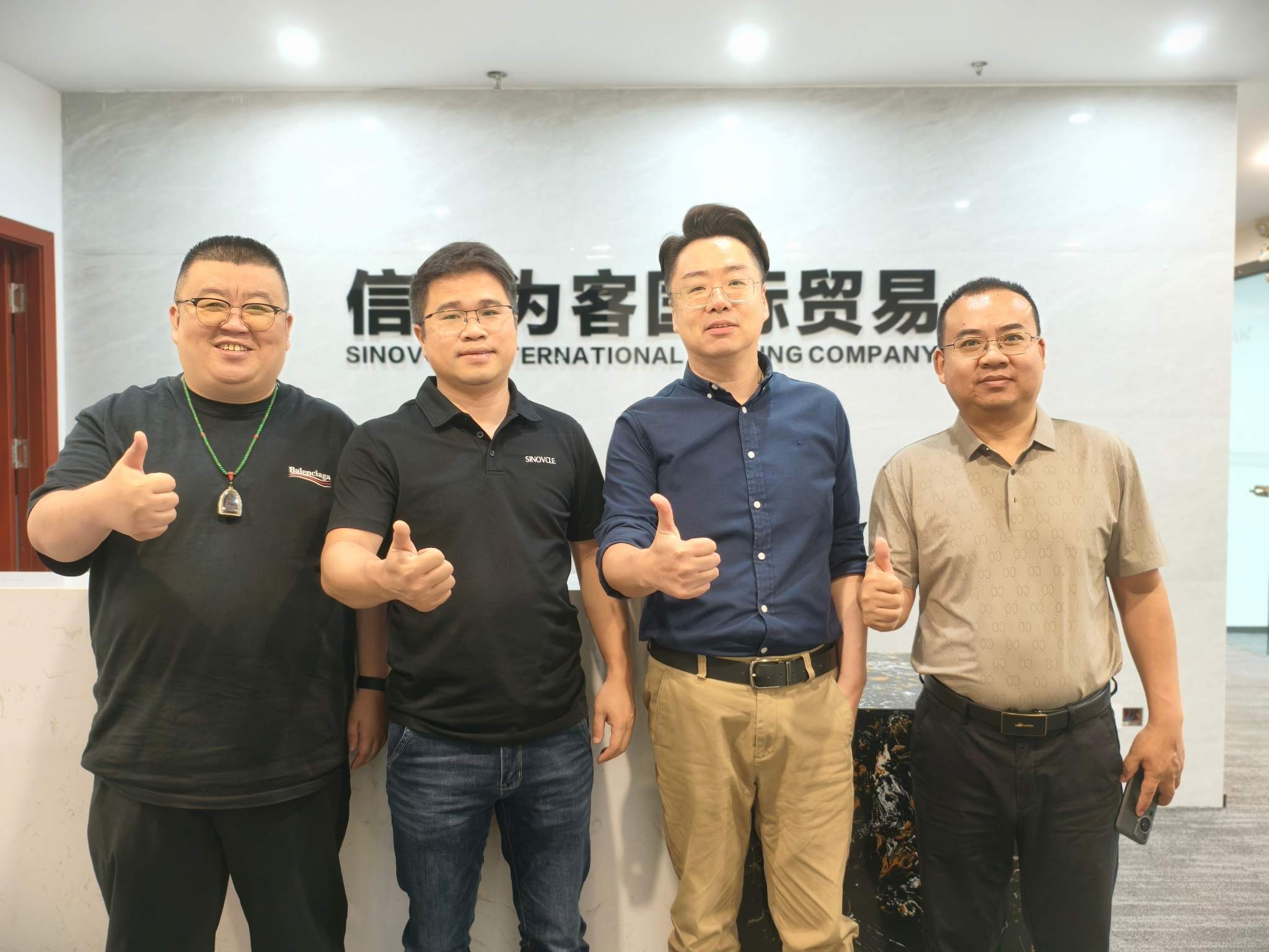 Sinovcle подписывает стратегическое соглашение с Hubei Xinchufeng Motor Vehicle об эксклюзивной дистрибуции в Западной Африке